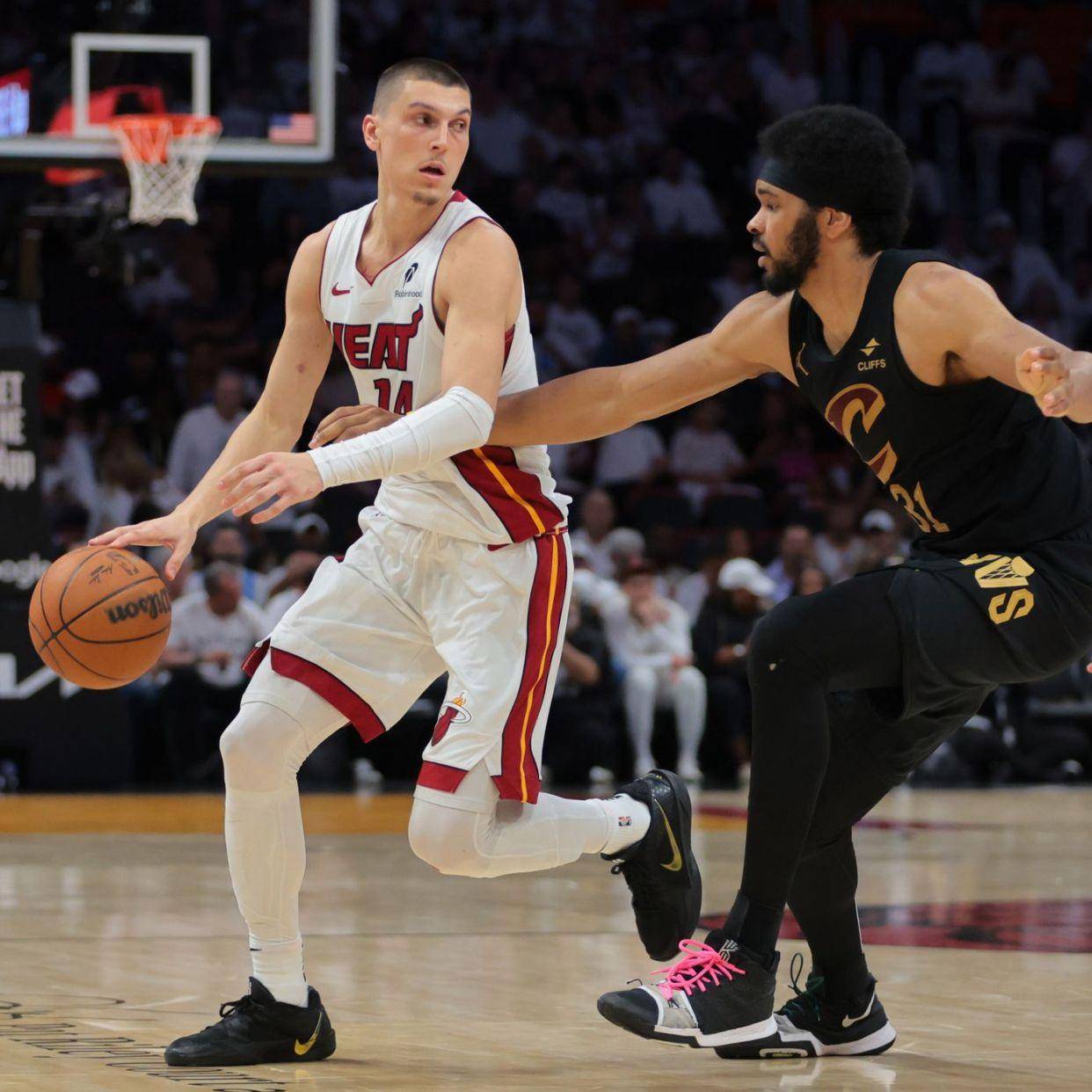 热火B队横扫美国男篮，威斯布鲁克完成帽子戏法