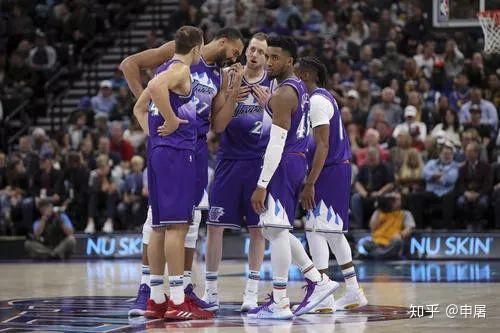 湖人横扫76人，费沃斯一己之力扛起全队的简单介绍