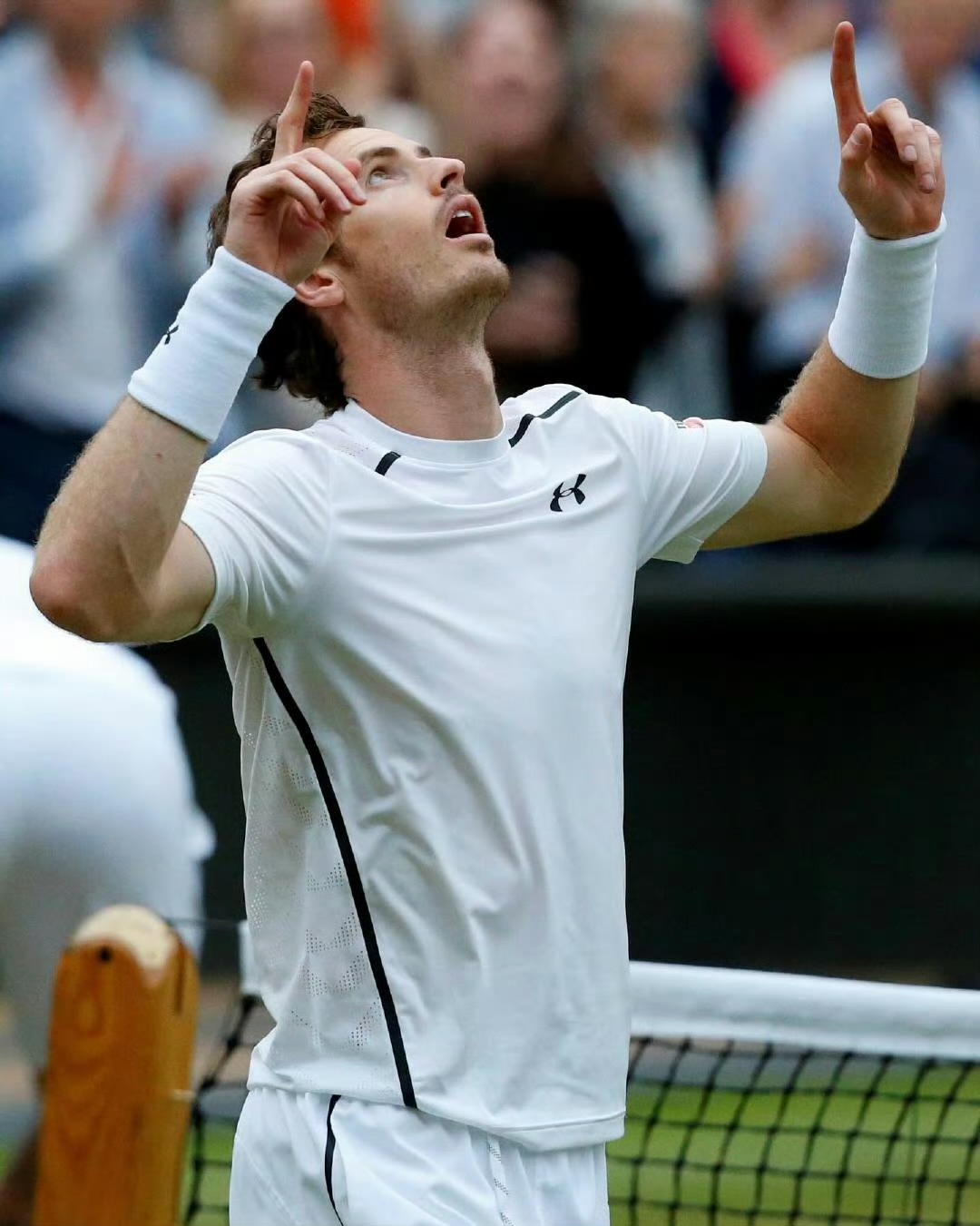 世界网球队碾压英国网球队，穆雷送出助攻