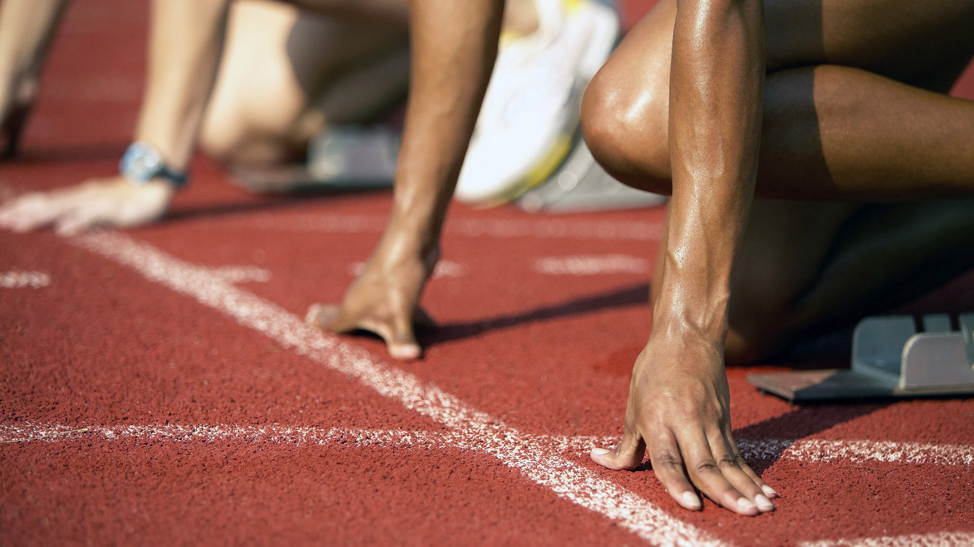 双线并进，北欧铁骑与乒乓艺术家的胜利协奏