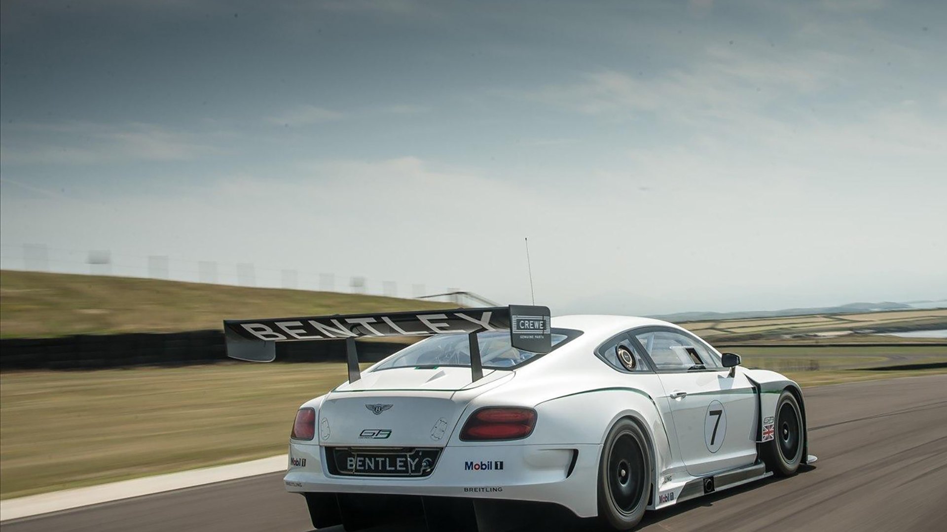 封锁与超车，当足球铁幕遇上街道赛单骑